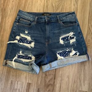 Judy Blue Women's Star Patch Jean Shorts - Dark Blue